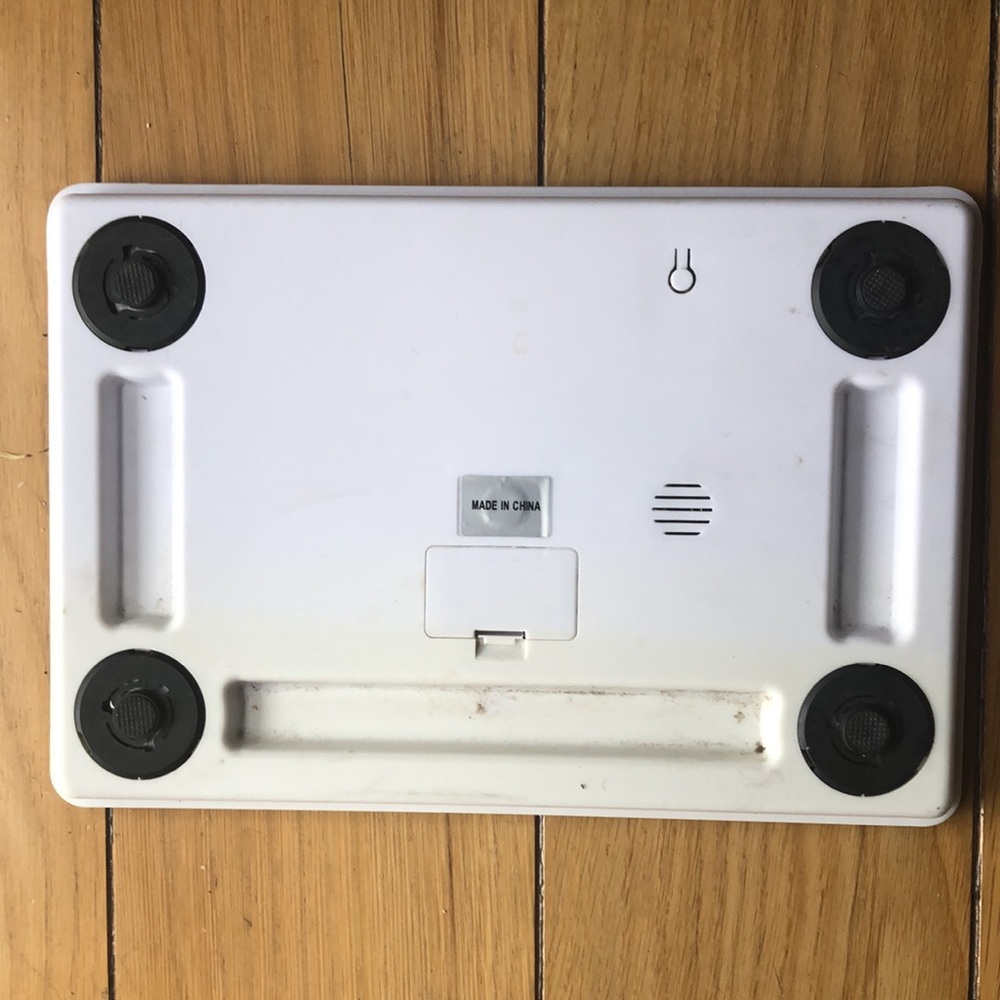 Scale - Picture 2 of 4